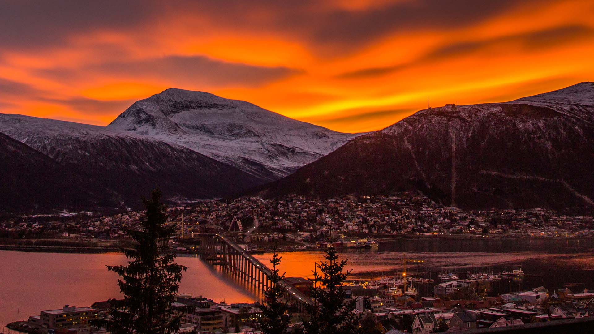 Solnedgang, Troms&oslash;, Solseilet, Thon Eiendom